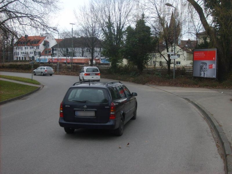 Thierschstr. Nh. Fußgängersteg geg. Seepark-PP