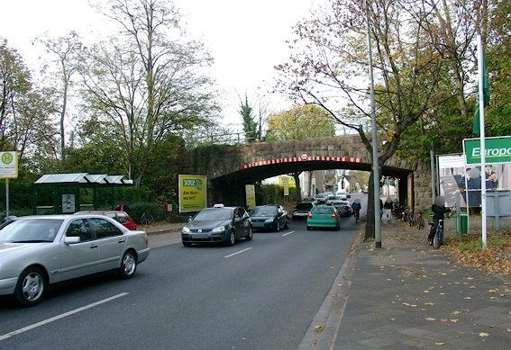 Richrather Str. Nh. Albert-Schweitzer-Str.