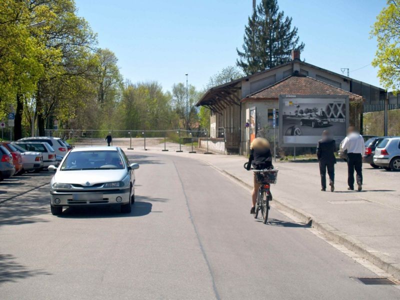 Bahnhofstr./Güterabfertigung re./VS