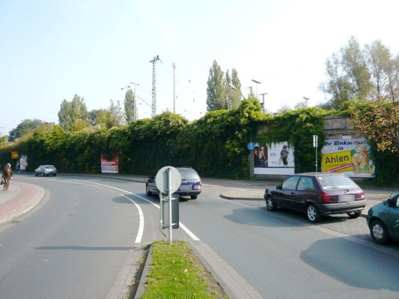 Bf, Bahnhofsvorplatz/ Am Bahndamm/ 1. Sto.