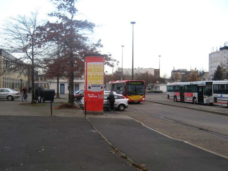 Hbf, Bahnhofsvorplatz