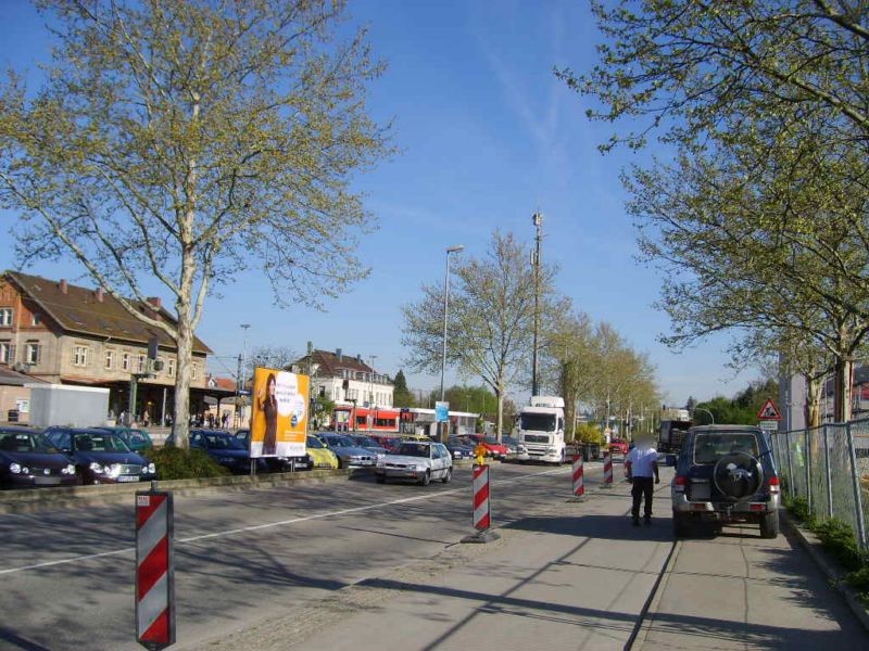 Noyon-Allee geg. Oschhalle PP re.