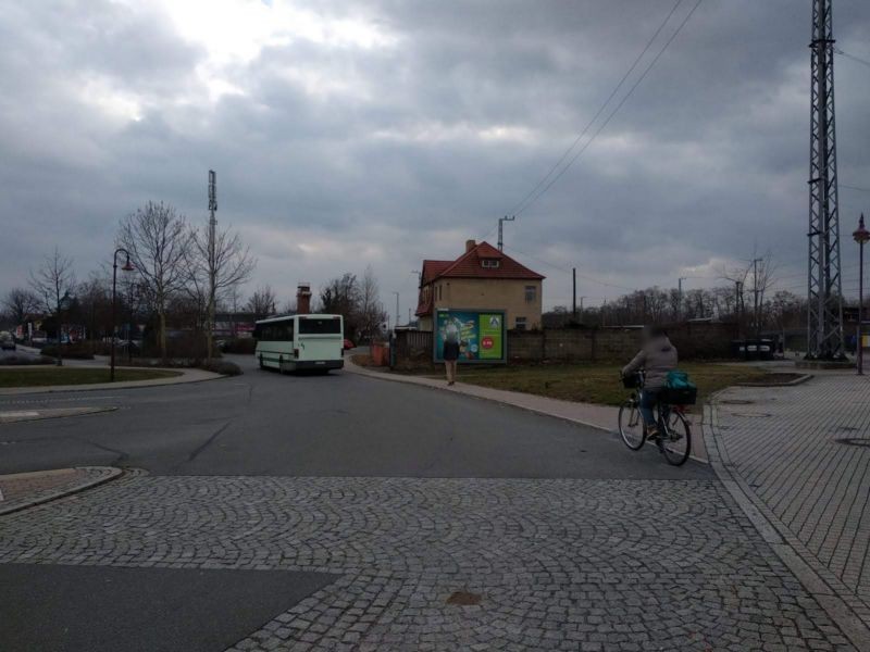 Am Bahnhof Nh. Weststr. geg. Busbahnhof quer