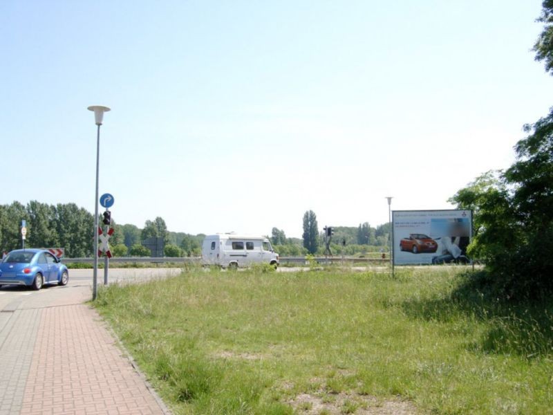 Am Neuen Rheinhafen/Heinkelstr. re.
