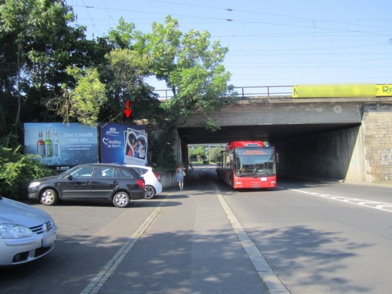 Schweinfurter Str. vor DB-Brücke sew. li.