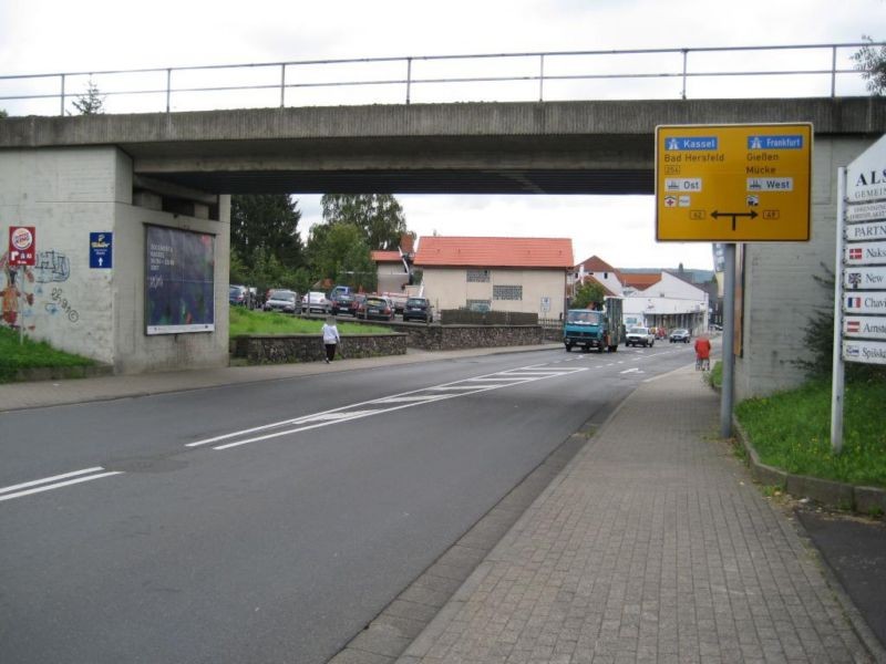 Georg-Dietrich-Bücking-Str./B62/Ufg./li.