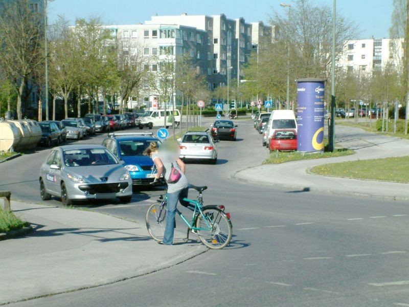 Therese-Giehse-Allee/Carl-Wery-Str.