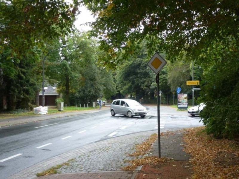 Leuchtenburger Landstr./Unter den Linden VS