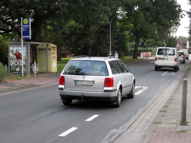 Osterwalder Str./Kath. Kirche aussen