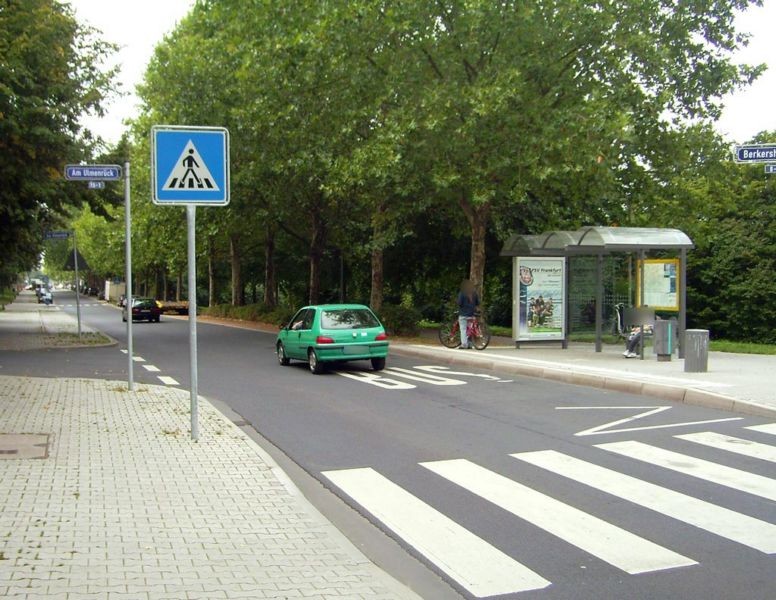 Berkersheimer Weg/Heinrich-Plett-Str./innen