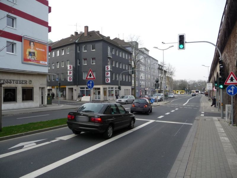 Bahnstr.  24