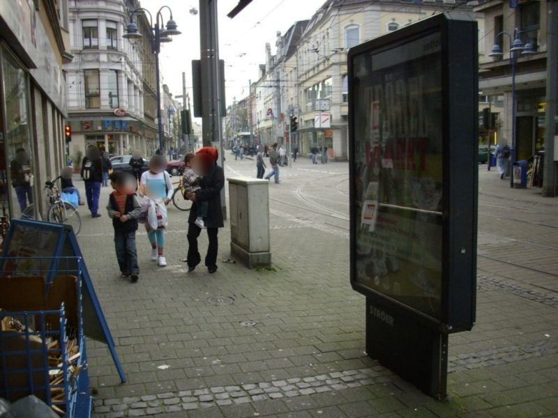 Kaiser-Friedrich-Str. 2/Weseler Str./Si. Geschäfte