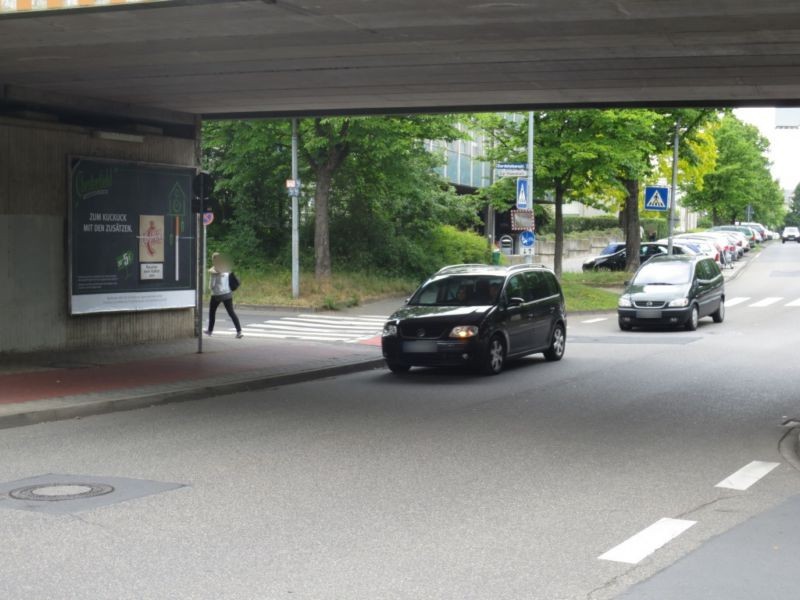 David-Röntgen-Str. 10 li./Hoevelstr Ufg.