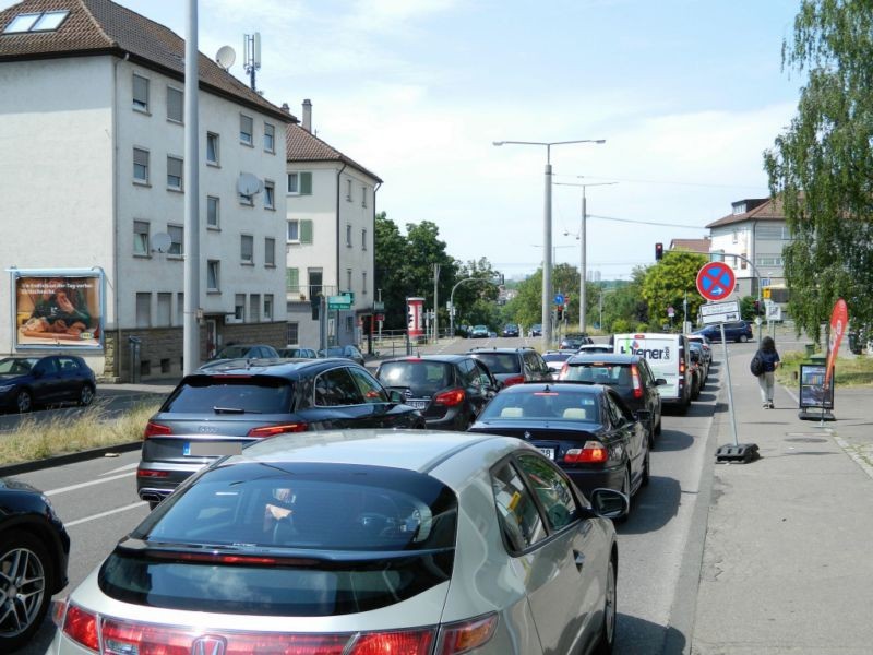 Gnesener Str.  77 li. quer/Schmiedener Str.