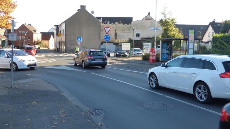 Ulrichstr./HST Alte Kirche sew.