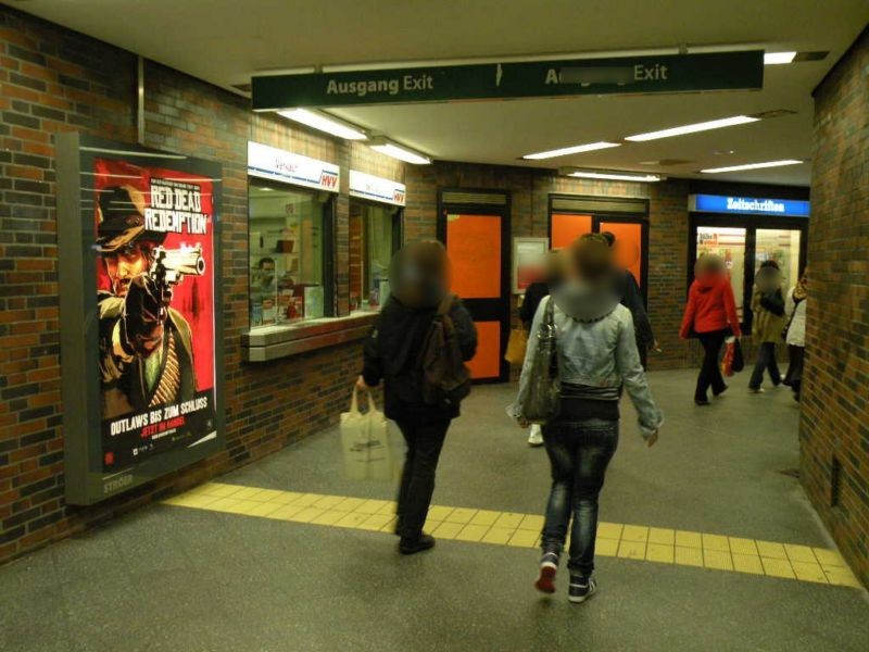 U-Bf Hoheluftbrücke EH neb. HVV-Kiosk 1. Sto.