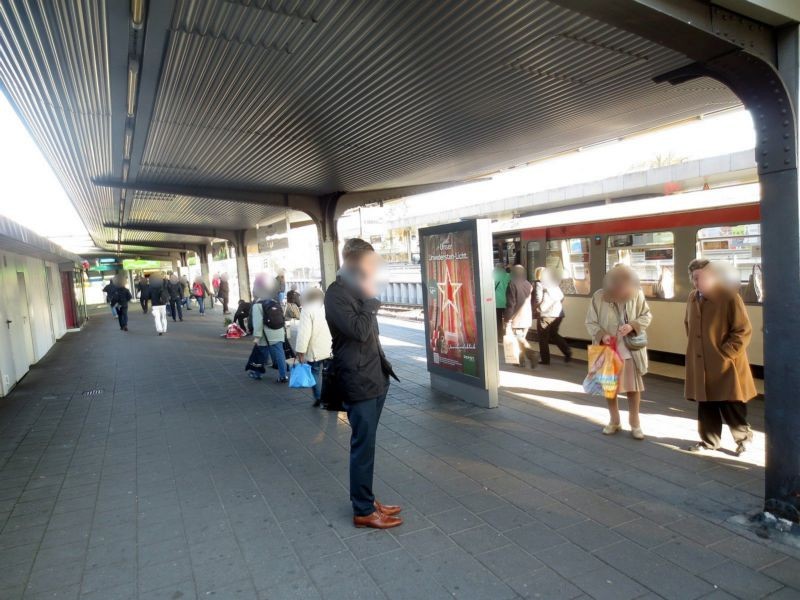 U-Bf Ohlsdorf, Bstg. Gl. 2, Bahnsteigmitte