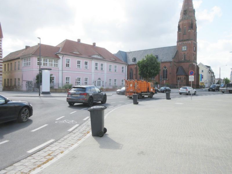 Albrechtplatz 2 / Teichstr.