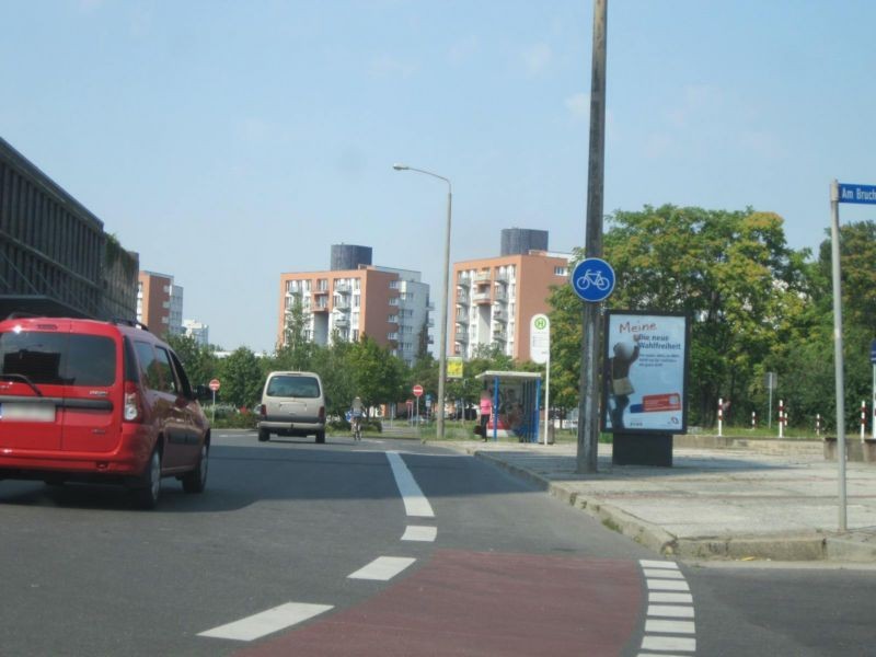 Albert-Einstein-Str. vor Bf/We.re.