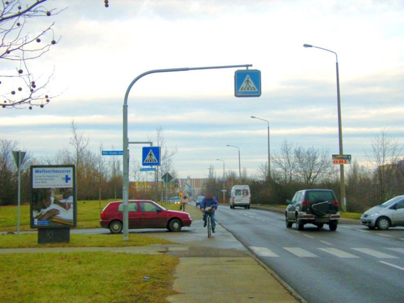 Karlsruher Allee/Willi-Bredel-Str./We.li.