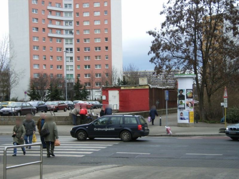 Albert-Einstein-Str./Zentraler Markt