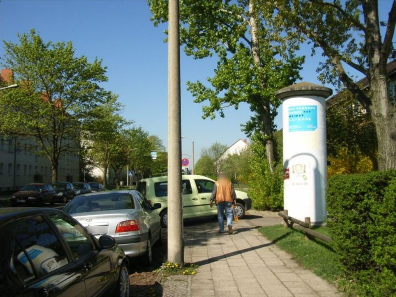 Theodor-Neubauer-Str./Schule