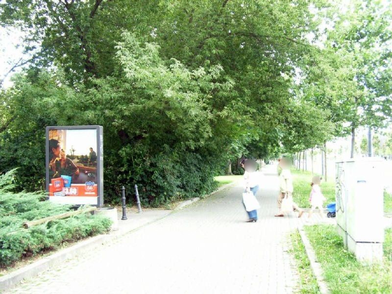 An der Magistrale sew. Nh. Ampel We.li.
