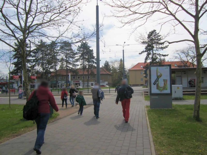 Hubertusplatz/Heideallee si. Str.