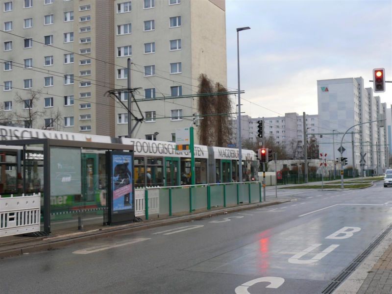 Johannes-R.-Becher-Str./Hanns-Eisler-Platz sew RS