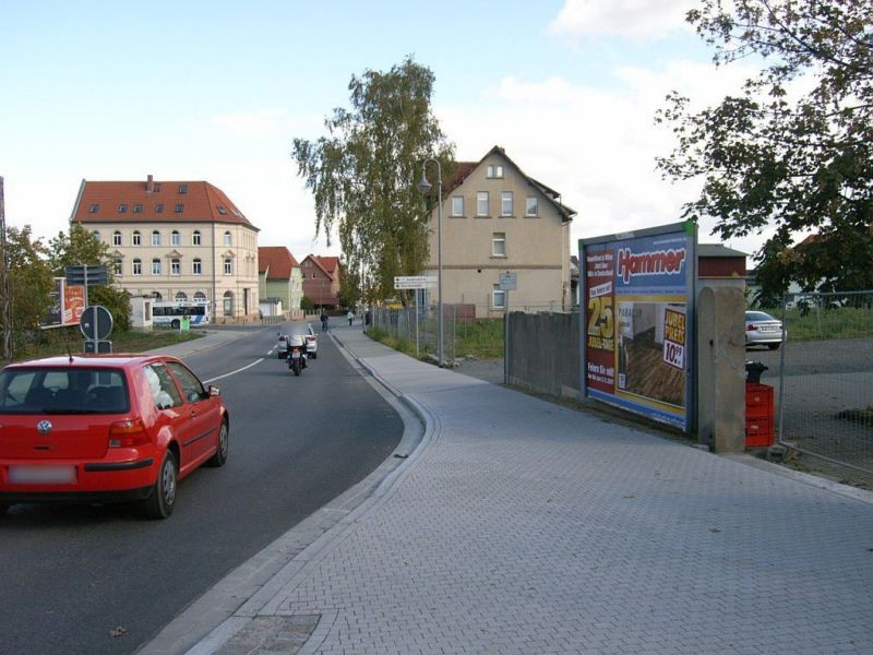 Mühlenstr.  64/Bahnhofstr.