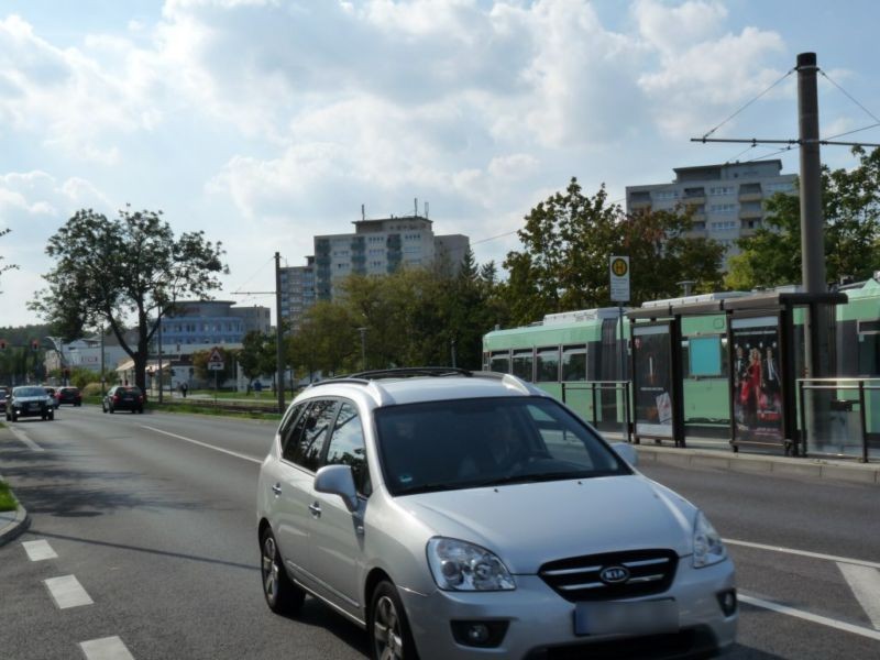 Leipziger Str.  91/Kräuterweg sew. RS li.
