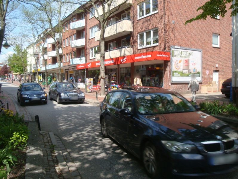 Bahnhofstr. 59 Nh. Spitzendorfstr. re. quer