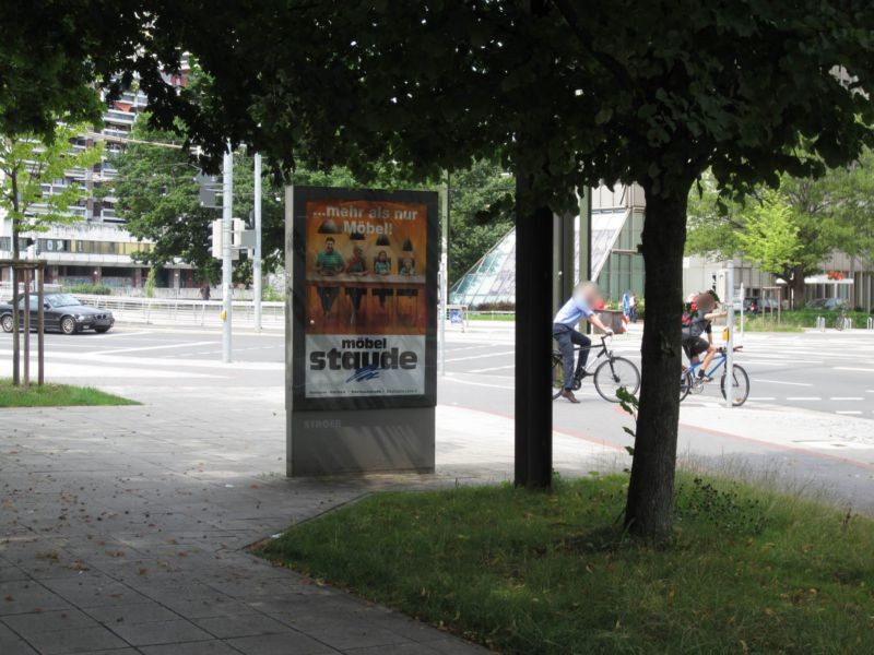 Gustav-Bratke-Allee geg. Humboldtstr./We.li.