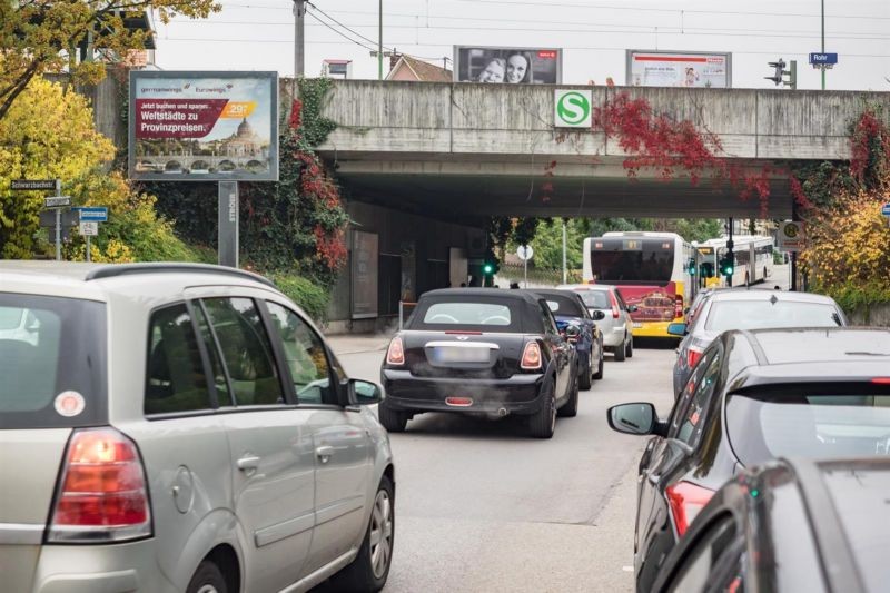 Osterbronnstr. vor Brücke saw.