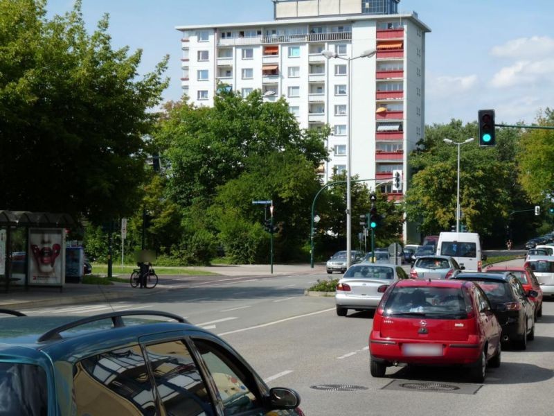 Brielower Str. vor Nr 21-22, re./We.li.