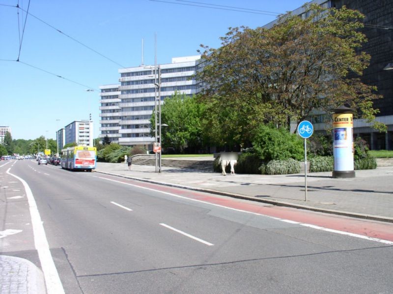 Str. der Nationen  19/Brückenstr.