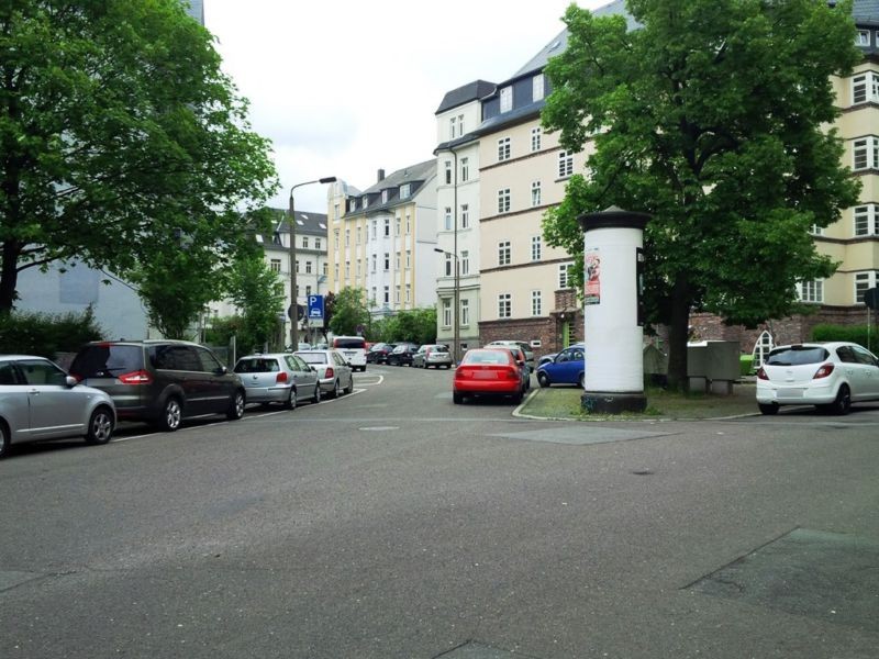 Leonhardtstr.  31/Erich-Mühsam-Str. 33