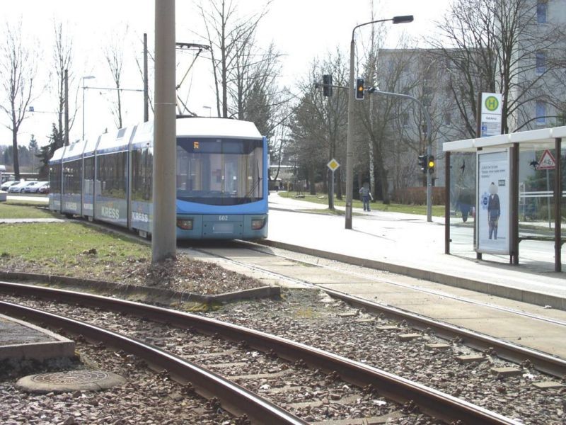 Carl-v.-Ossietzky-Str. 188 Bus sew. WH RS li.