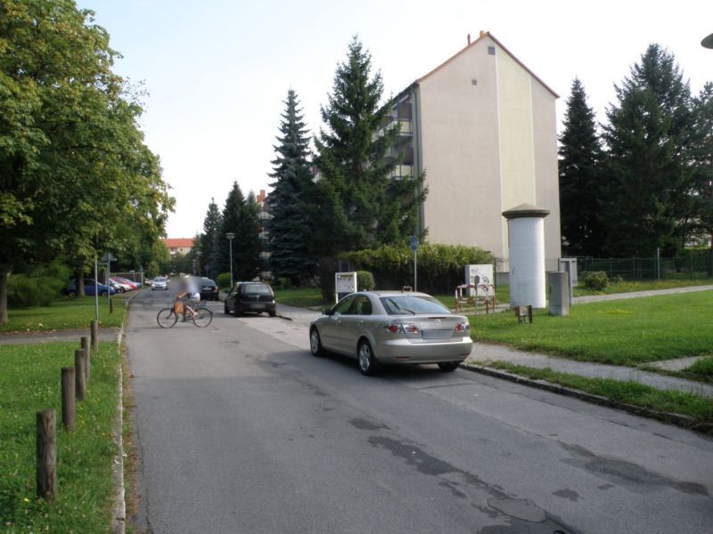 Johannes-R.-Becher-Str./Fußweg Allendestr.