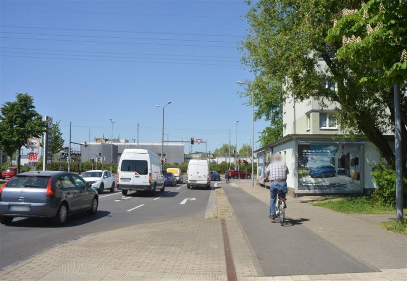 Adenauerallee/Rackwitzer Str. quer