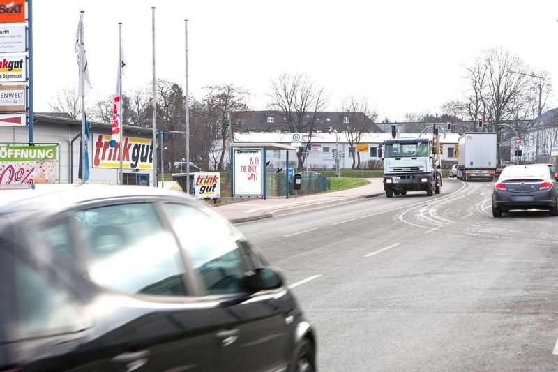 Frankfurter Weg vor 47 Nh. Borchener Str./We.li.