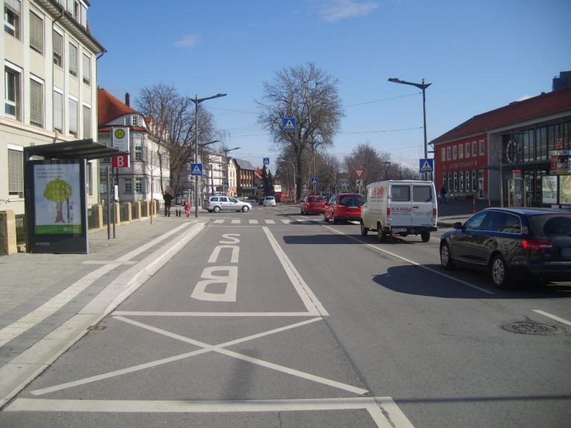 Erzbergerstr. vor BA-Verwaltung/We.li.