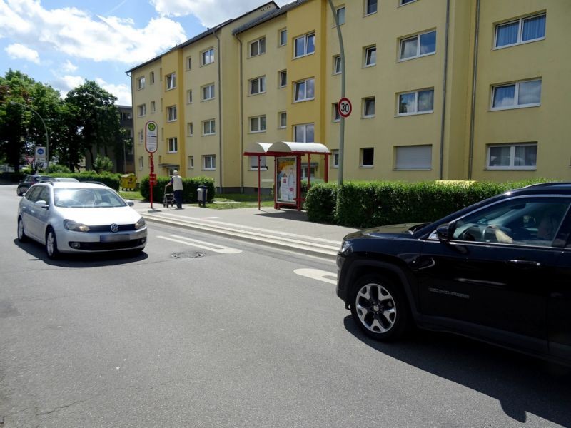 Kapellenstr. 6/Jahnstr. Schulzentrum + Stadthalle