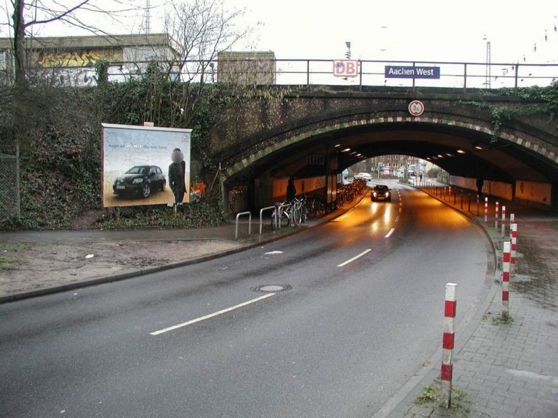 Seffenter Weg geg. Professor-Pirlet-Str. 20/Ufg.