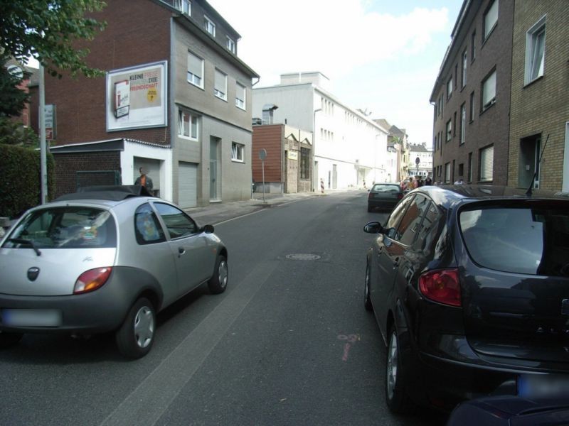 Broicher Str. 14 re. quer