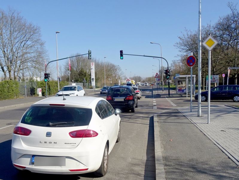 Alter Rückinger Weg/Reichenberger Str./innen