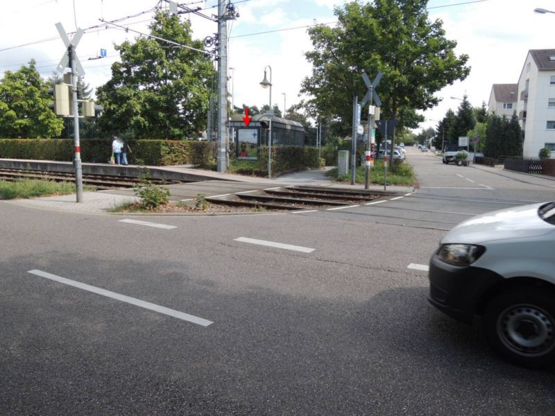 KarlsruherStr.,HSt Hallenbad, Ri. KA, Vi. Fahrrad.