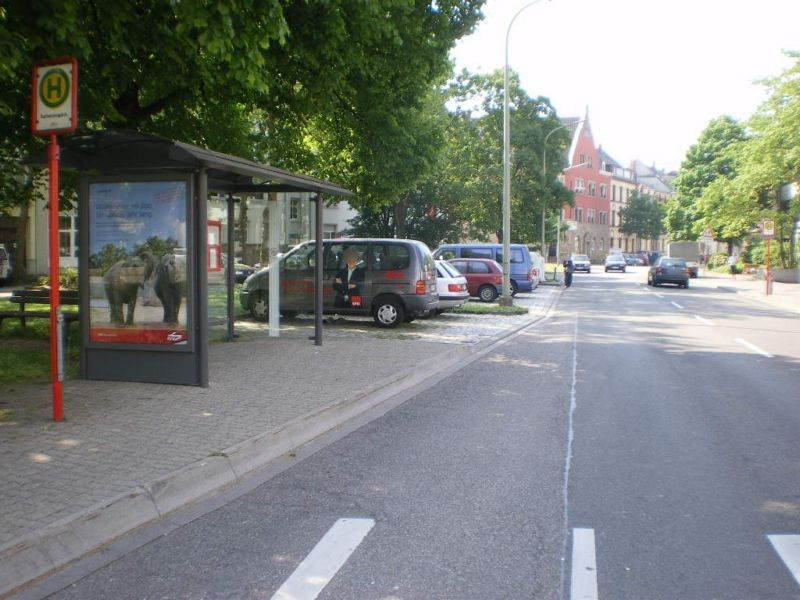 Gebhardstr.Bus-HST Barbarossapl.(geg.Kirche)We.li.