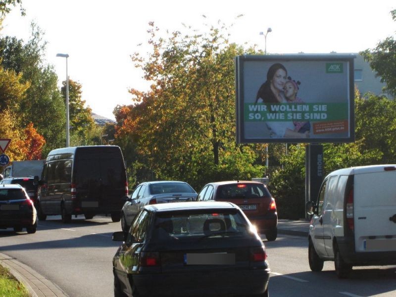 Stadtring/Nordring vor Kreisverkehr/We.re. CS