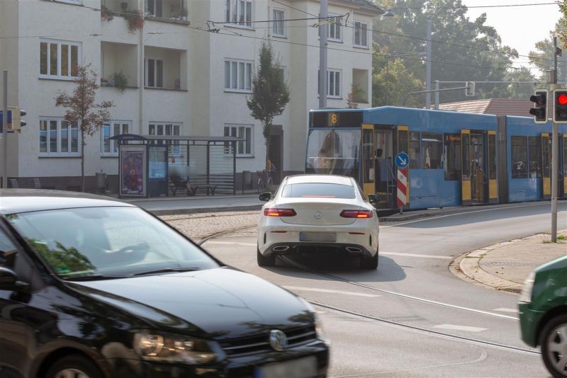 Aschrottstr. 2/Breitscheidstr./außen